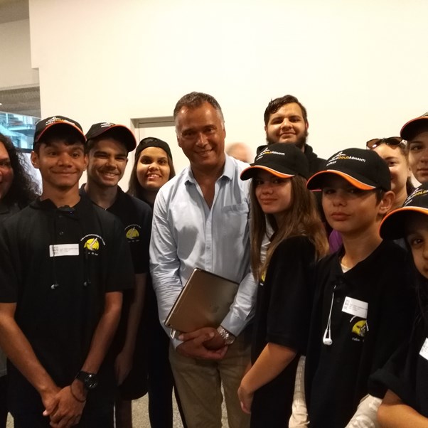 ftd-students-with-abc-news-presenter-stan-grant_ Kalgoorlie | Polly Farmer Foundation